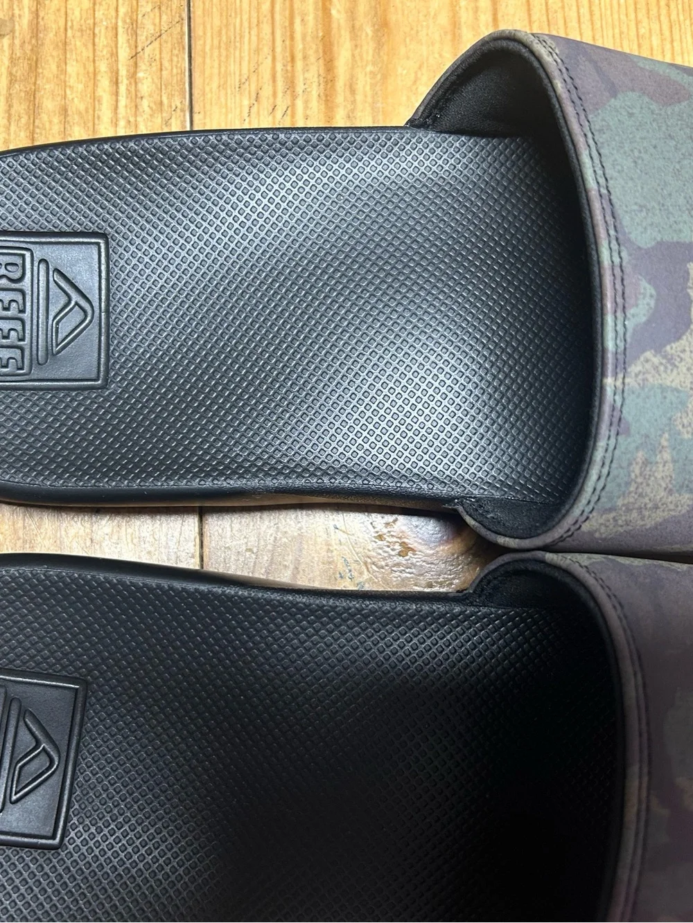 REEF MENS Phanton or Fanning waterproof slides. NWOT. Camo print size 10